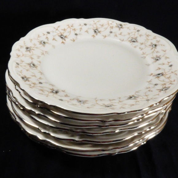 Lot of 7 bread plates 6.75" Mitterteich Bavaria Germany Lady Linda blue rose - Picture 2 of 8